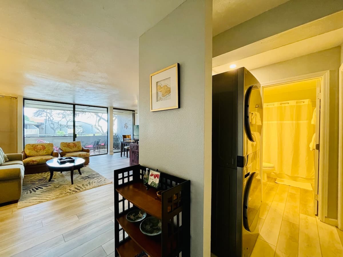 Condo in Kihei · ★4.81 · 2 bedrooms · 2 beds · 1 bath - Photo 4