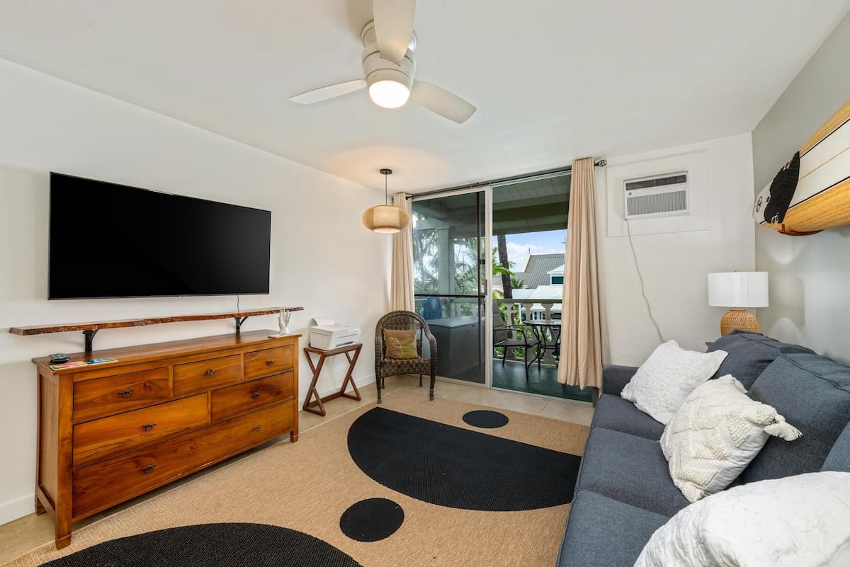Condo in Kailua-Kona · ★4.58 · 1 bedroom · 2 beds · 1 bath - Photo 2