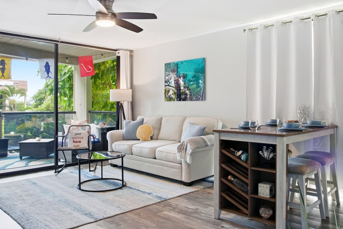 Condo in Kailua-Kona · ★4.99 · 1 bedroom · 2 beds · 1 private bath - Photo 1