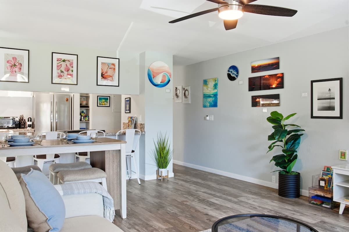 Condo in Kailua-Kona · ★4.99 · 1 bedroom · 2 beds · 1 private bath - Photo 3