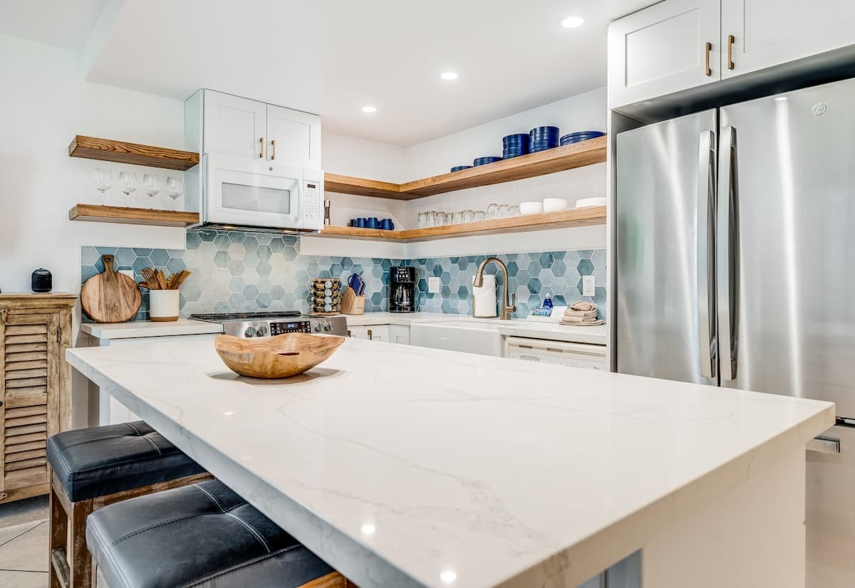 Condo in Kihei · ★5.0 · 1 bedroom · 2 beds · 1.5 baths - Photo 3