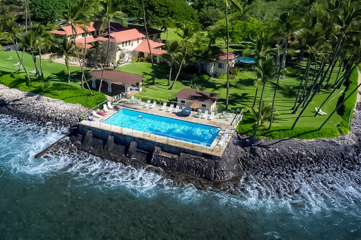 Townhouse in Lahaina · ★4.96 · 2 bedrooms · 3 beds · 2.5 baths - Photo 1