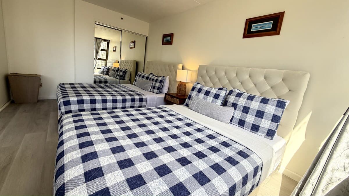 Condo in Honolulu · ★4.77 · 1 bedroom · 3 beds · 1 private bath - Photo 1