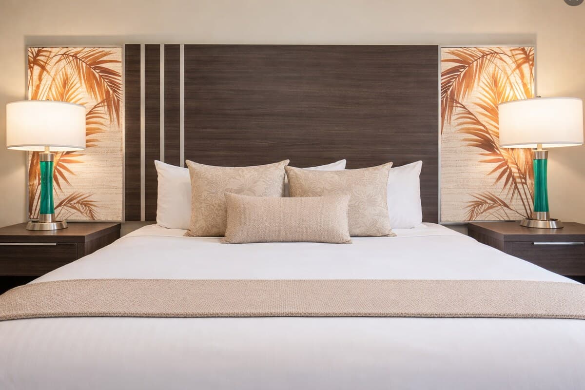 Condo in Honolulu · ★4.69 · Studio · 1 bed · 1 private bath - Photo 3