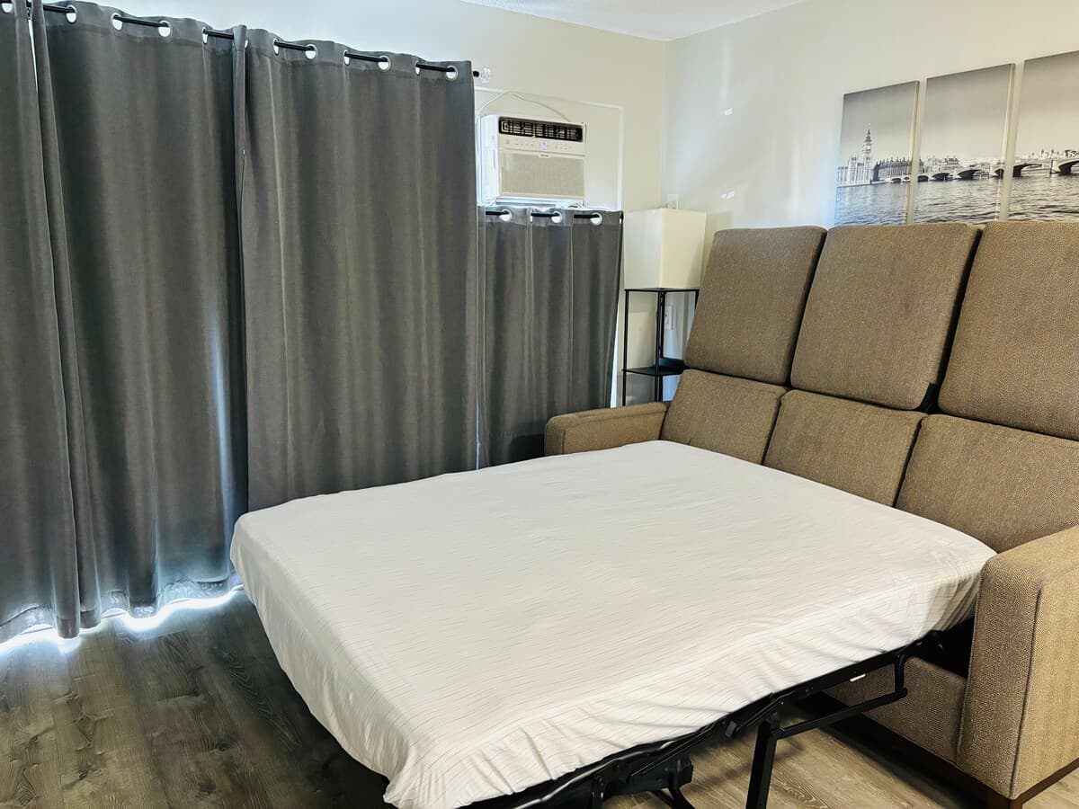 Condo in Honolulu · ★4.93 · 1 bedroom · 2 beds · 1 private bath - Photo 3
