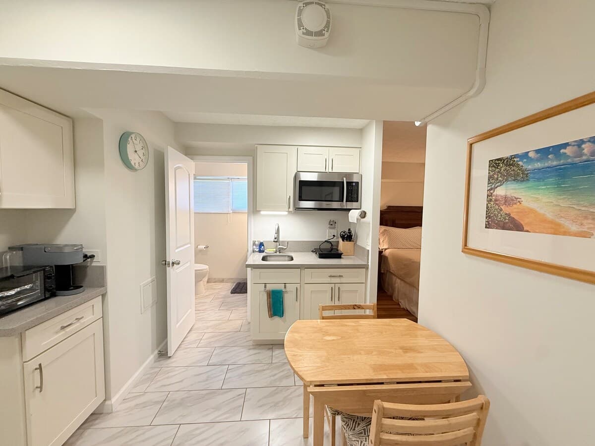 Condo in Honolulu · ★4.92 · 1 bedroom · 1 bed · 1 private bath - Photo 3