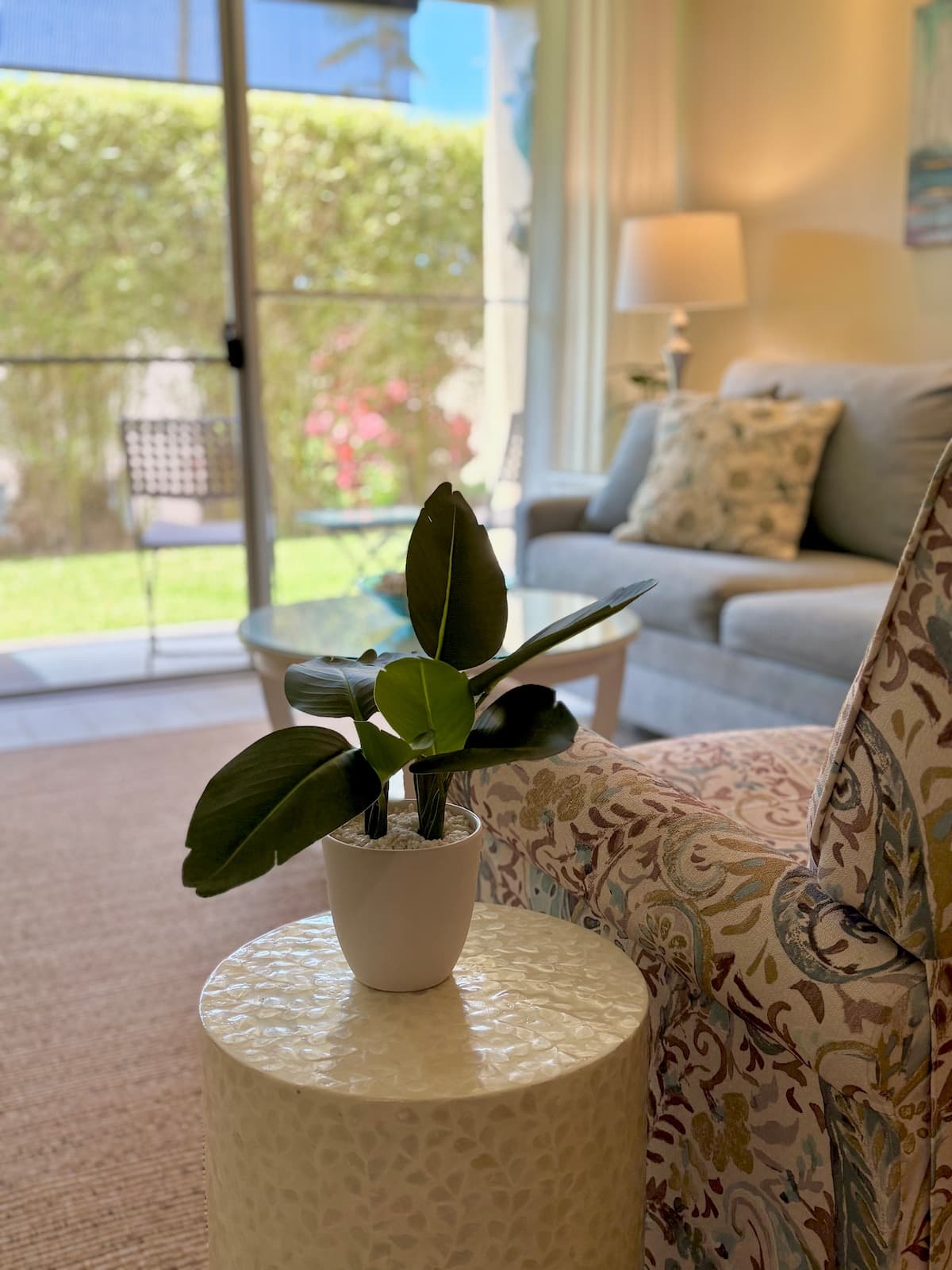 Condo in Lahaina · ★4.96 · 1 bedroom · 2 beds · 1 private bath - Photo 5