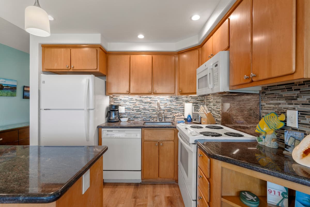 Condo in Kihei · ★4.8 · 1 bedroom · 1 bed · 1 bath - Photo 3