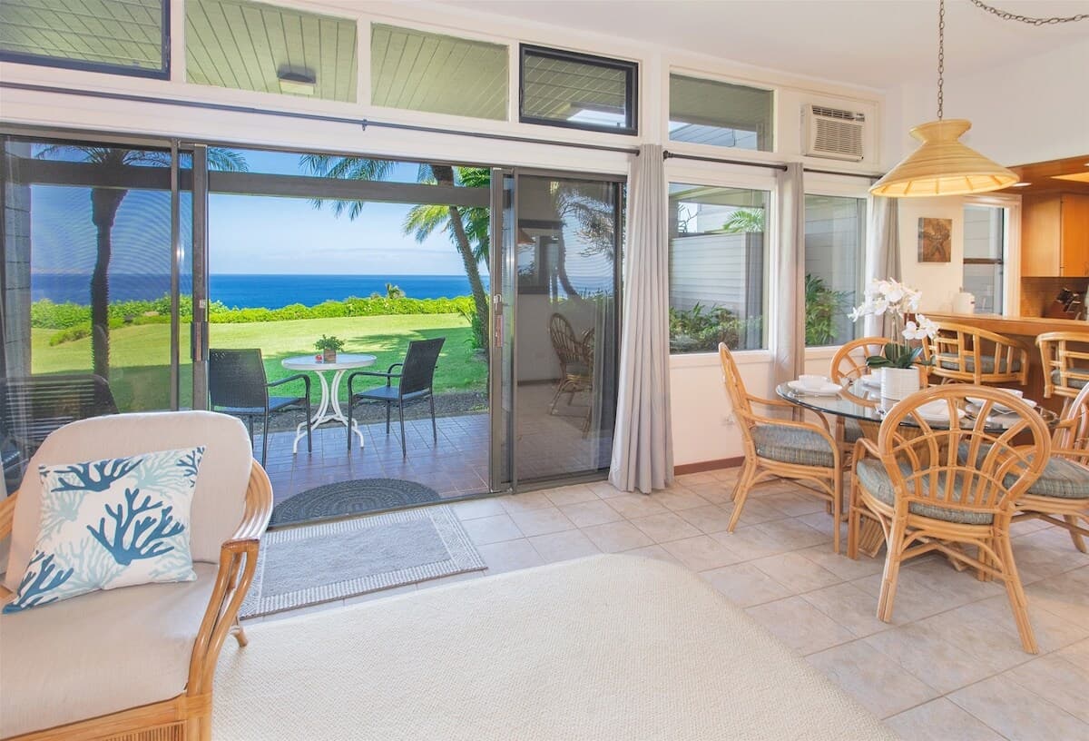Villa in Lahaina · ★4.9 · 1 bedroom · 2 beds · 2 baths - Photo 4