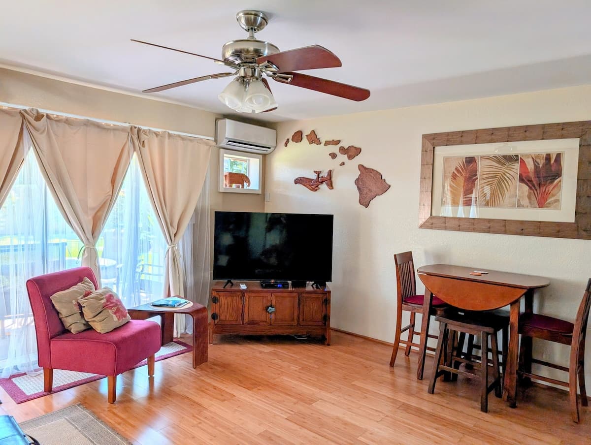 PRIMEwalkable! Ocean is steps, A/C, Parking+Snacks - Photo 1