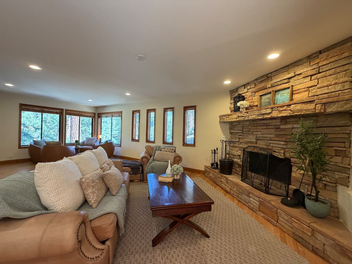 Home in Zephyr Cove · ★4.5 · 5 bedrooms · 8 beds · 3.5 private baths - Photo 2
