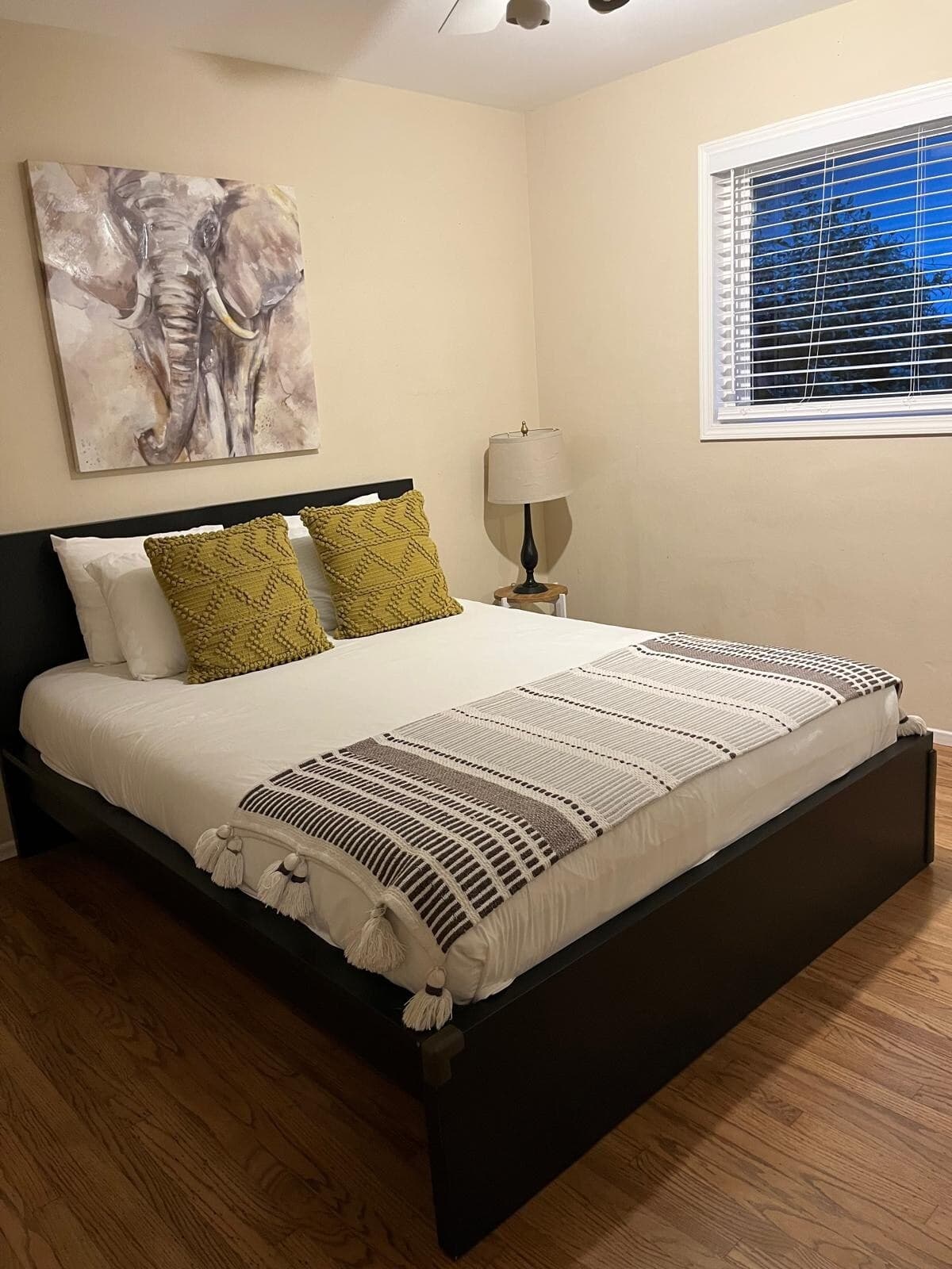 Cozy 5BR Near Apple HQ, No Checkout Chores - Photo 5