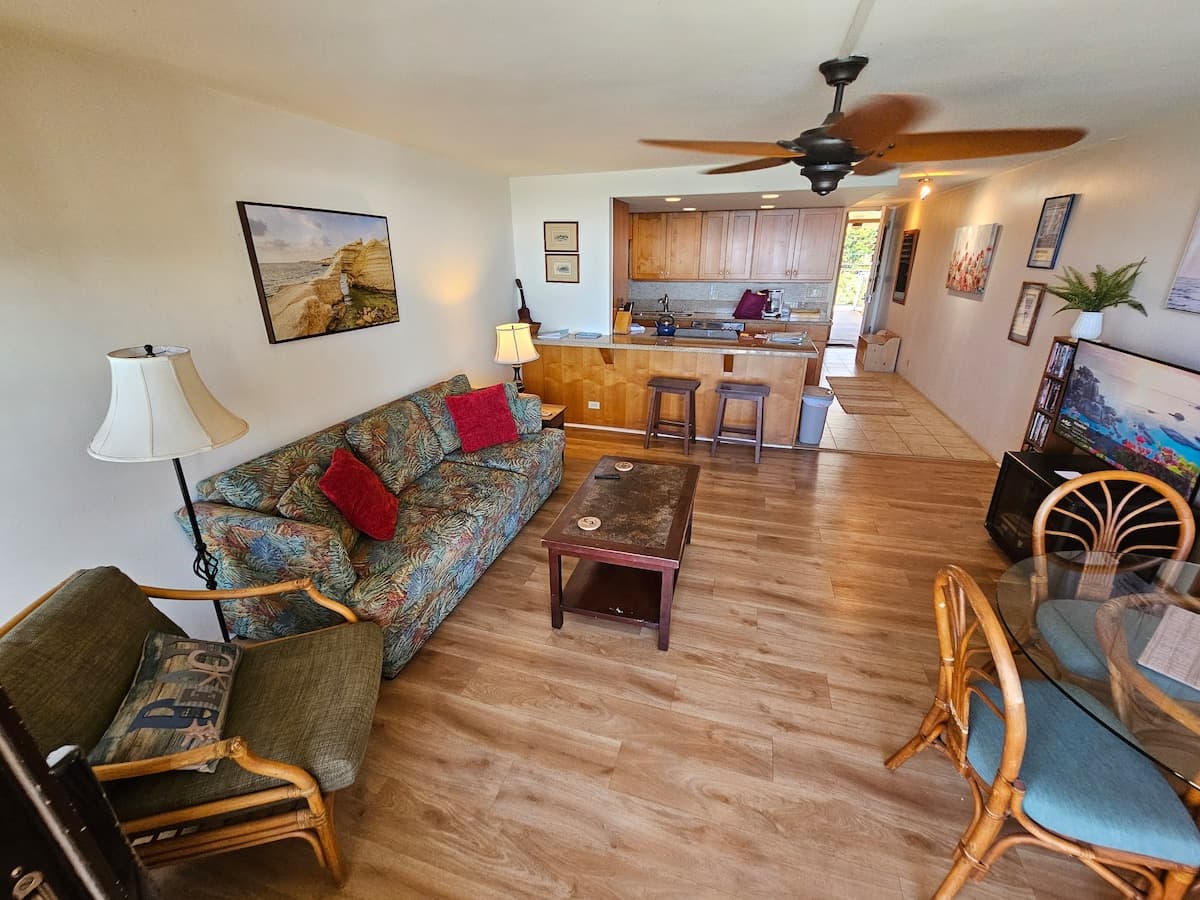 Condo in Lahaina · ★4.78 · 1 bedroom · 1 bed · 1 bath - Photo 4