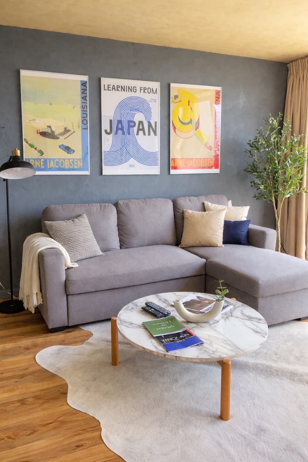 Condo in Honolulu · ★4.82 · 1 bedroom · 2 beds · 1 private bath - Photo 3
