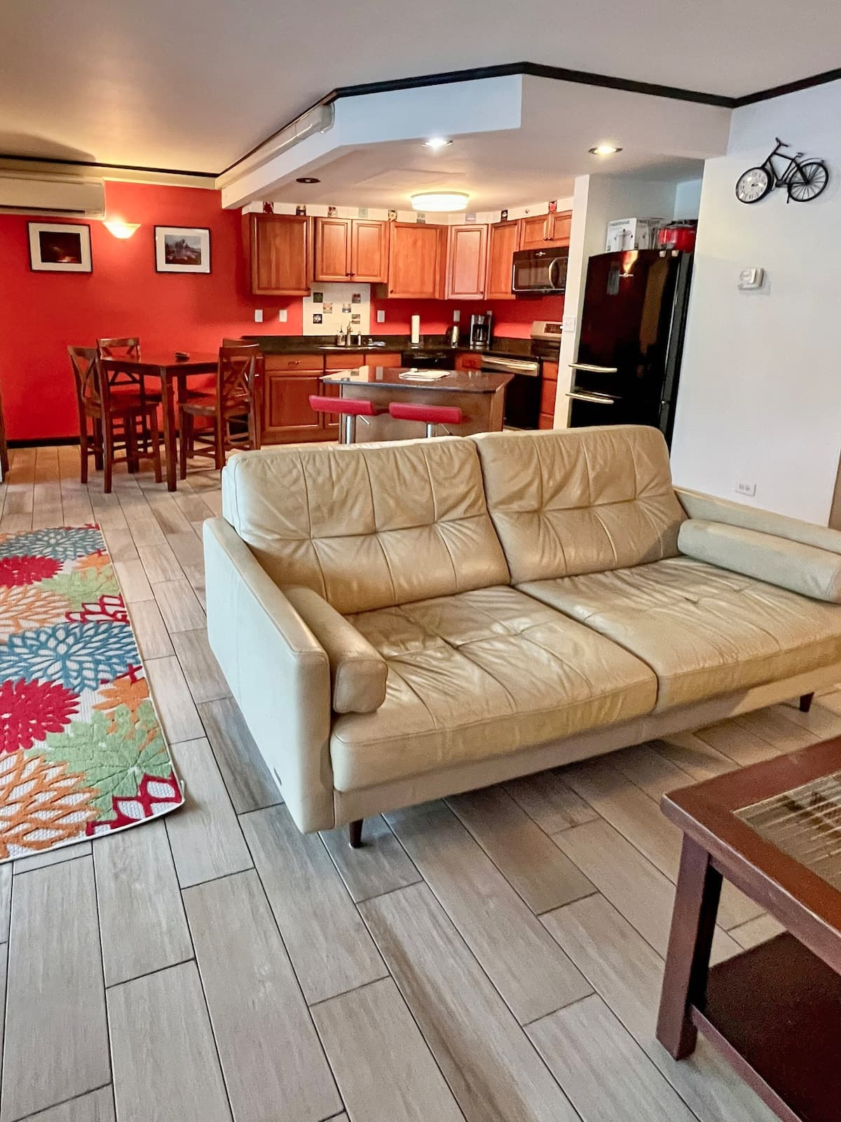 Condo in Kailua-Kona · ★4.88 · 2 bedrooms · 2 beds · 2 private baths - Photo 3
