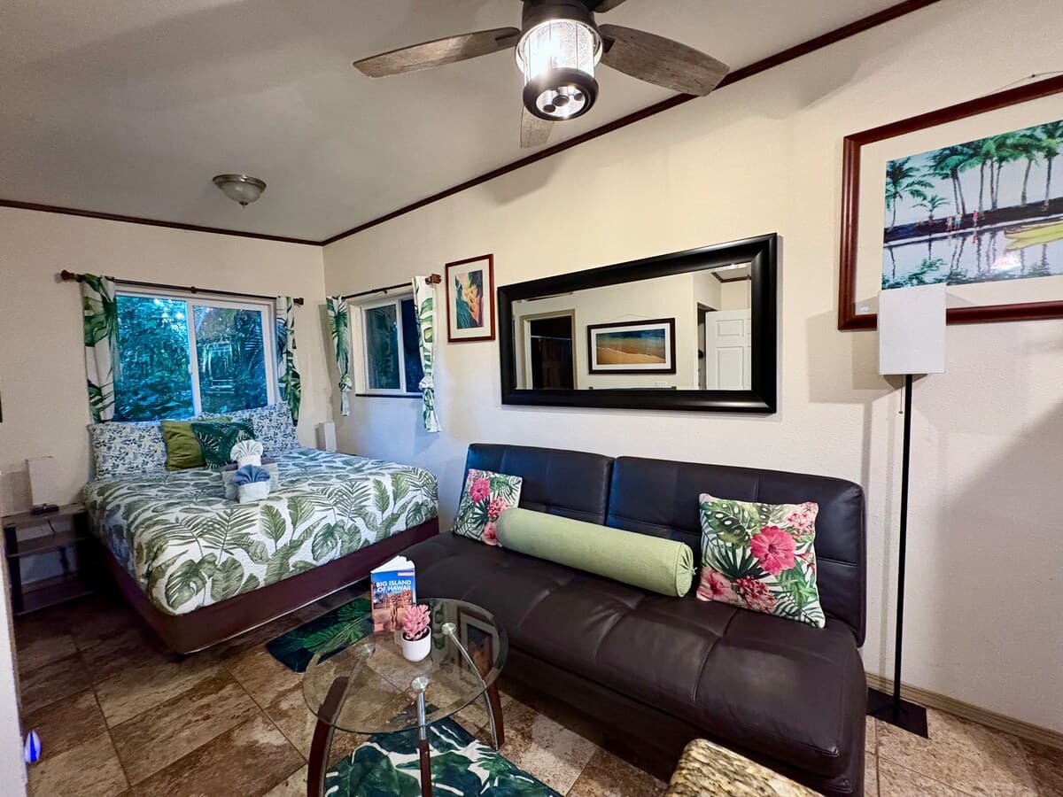 Guesthouse in Hilo · ★4.88 · 1 bedroom · 2 beds · 1 private bath - Photo 3