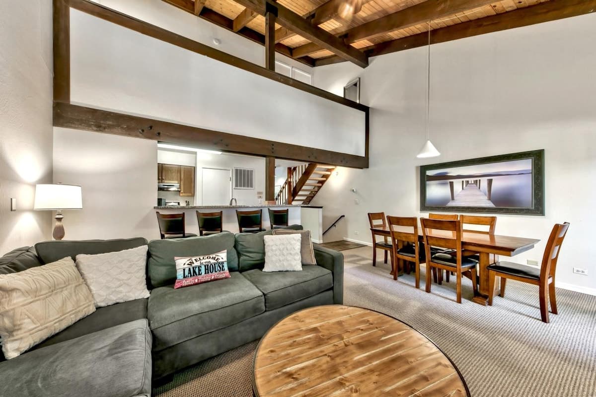 Lakeland Village Townhome, Beach & Pool Access - Photo 5