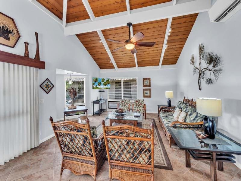 Condo in Kailua-Kona · ★4.72 · 2 bedrooms · 3 beds · 2 baths - Photo 5