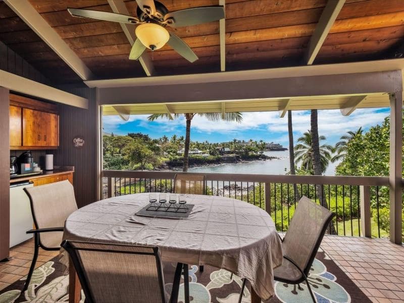 Condo in Kailua-Kona · ★4.72 · 2 bedrooms · 3 beds · 2 baths - Photo 3