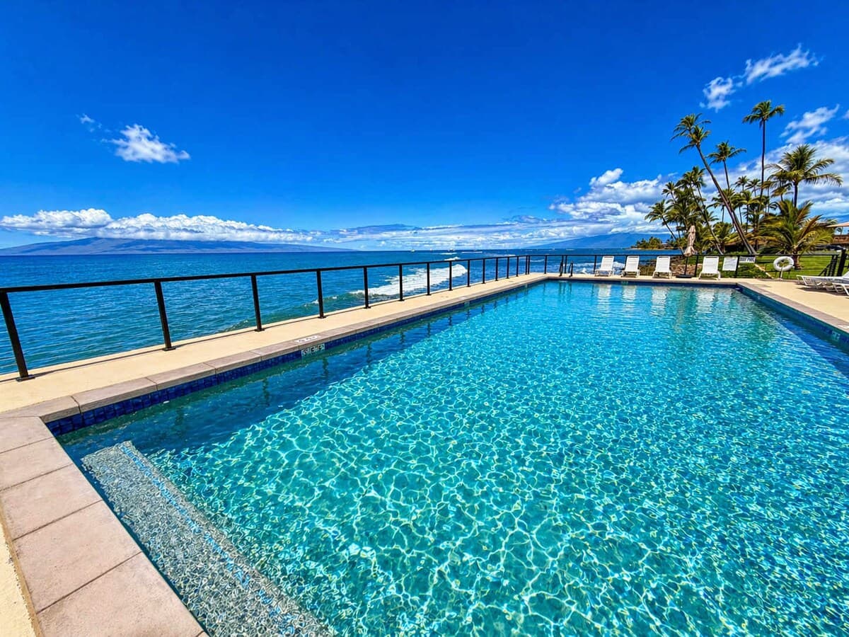 Townhouse in Lahaina · ★4.95 · 3 bedrooms · 4 beds · 2.5 baths - Photo 5