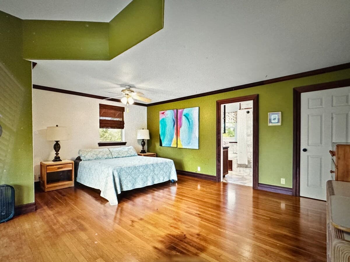 Home in Keaau · ★5.0 · 5 bedrooms · 7 beds · 4 private baths - Photo 2