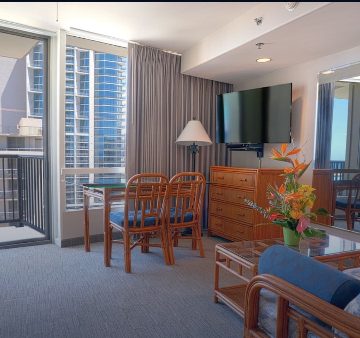 Resort in Honolulu · ★4.33 · 1 bedroom · 2 beds · 2 private baths - Photo 1