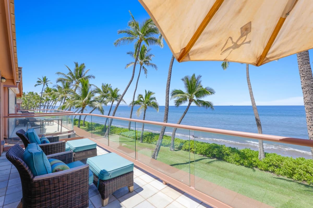 Townhouse in Lahaina · ★4.83 · 3 bedrooms · 4 beds · 3 baths - Photo 1