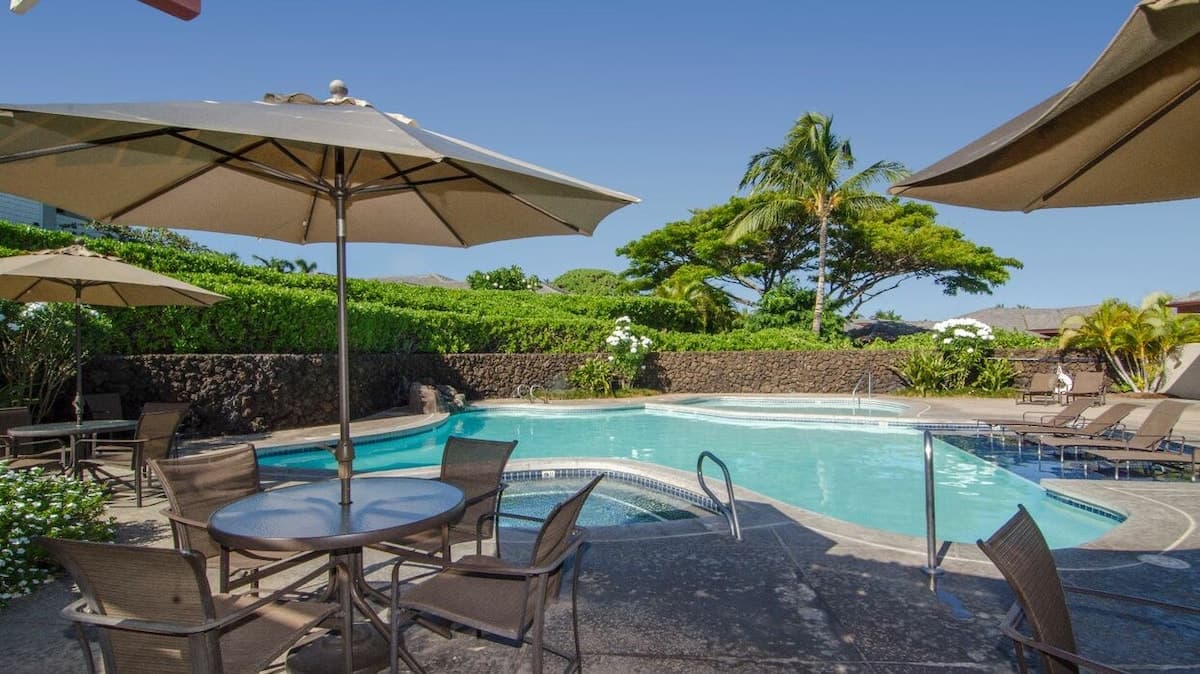 Condo in Waimea · ★4.8 · 3 bedrooms · 4 beds · 3.5 baths - Photo 3