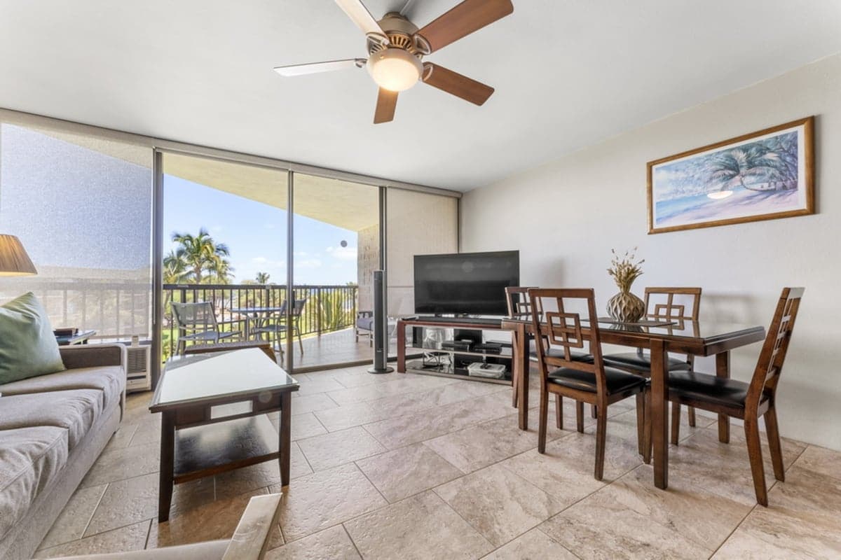 Ocean View Kihei Condo | Walk to Beach & Dining - Photo 3