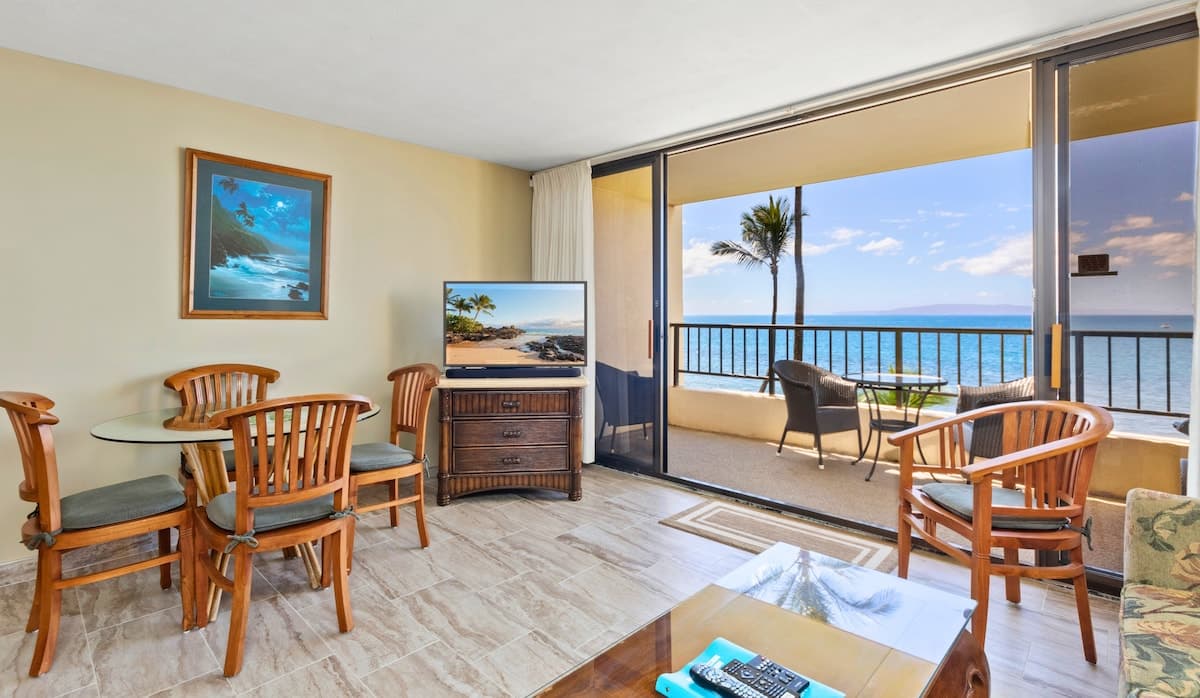 Condo in Kihei · ★4.84 · 1 bedroom · 1 bed · 1 bath - Photo 3