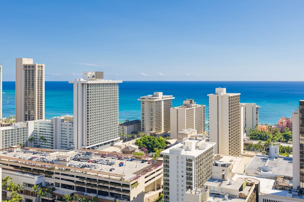 Condo in Honolulu · ★4.97 · Studio · 2 beds · 1 private bath - Photo 1