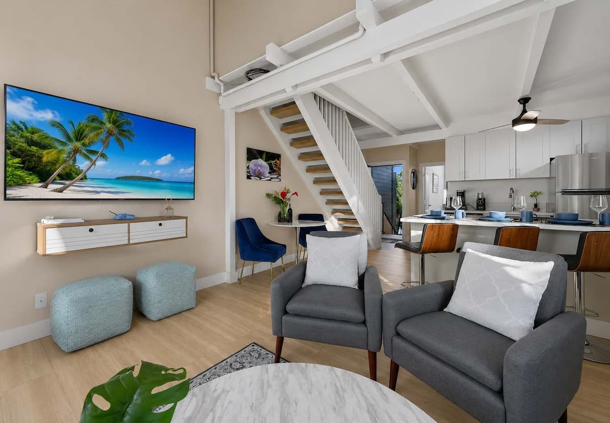 Coral Cove- Ocean View, Pool, Hot tub, & King Bed - Photo 4