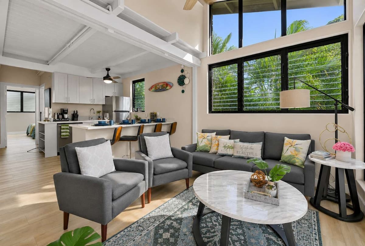 Coral Cove- Ocean View, Pool, Hot tub, & King Bed - Photo 3