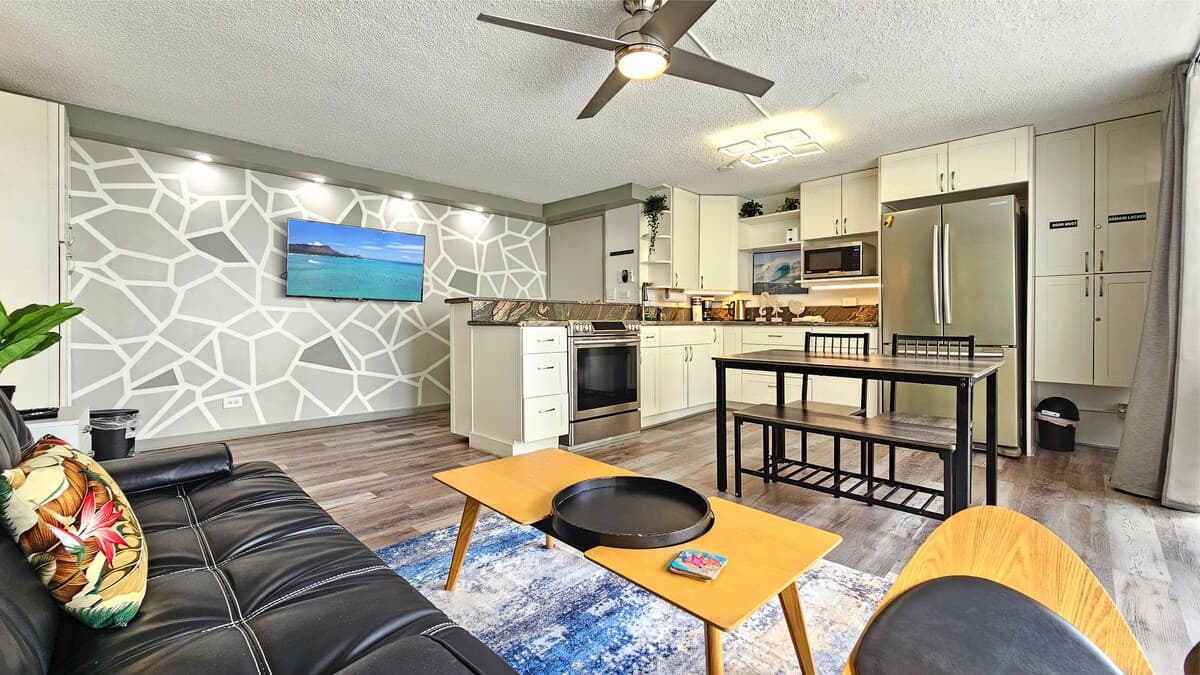TWP 605 1-bedroom vacation home with free parking - Photo 3