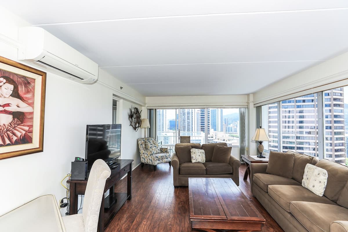 Breezy City Views, Close to Beach! - Photo 2