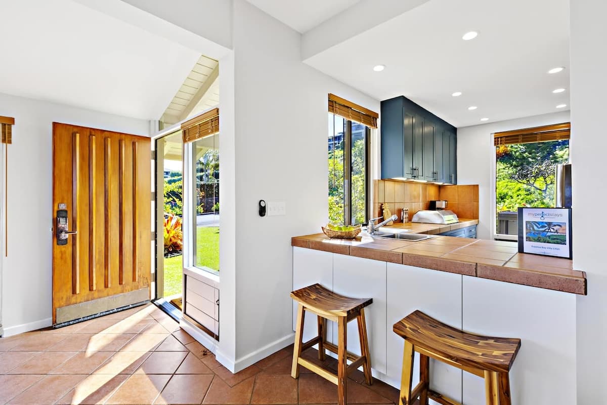 Villa in Lahaina · ★4.91 · 1 bedroom · 2 beds · 2 baths - Photo 5