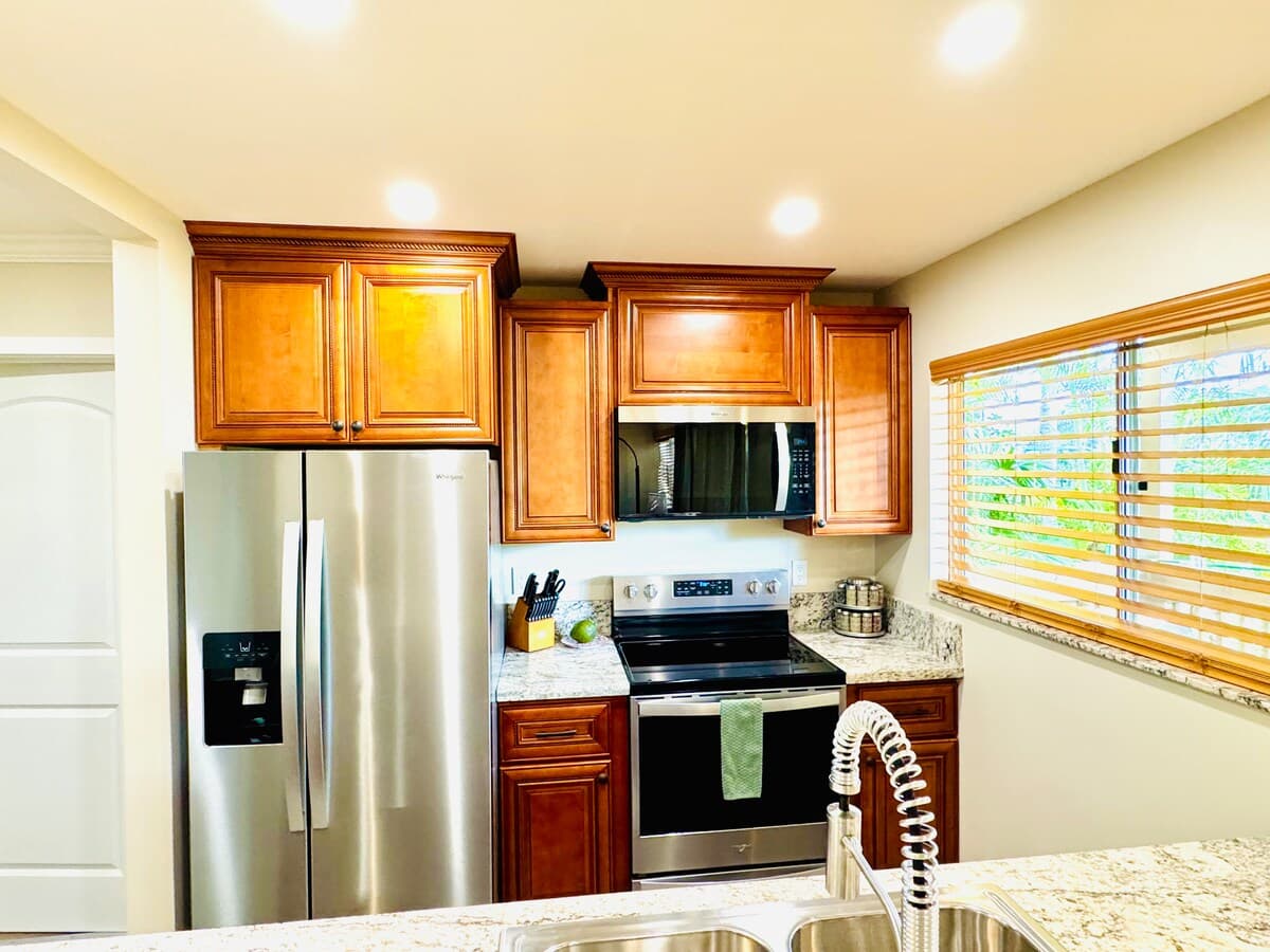 Tropical Paradise 1BR unit with A/C in Princeville - Photo 1