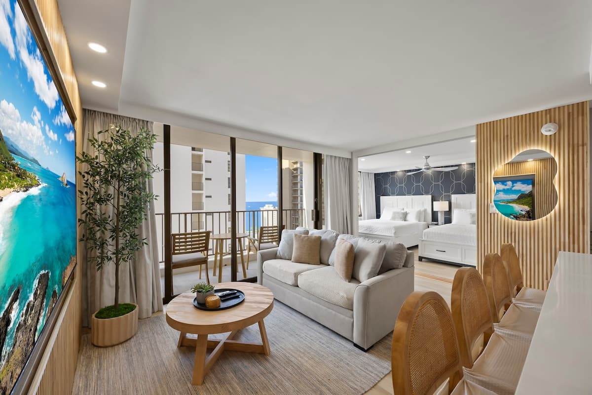 Condo in Honolulu · ★4.96 · 1 bedroom · 3 beds · 1 private bath - Photo 3