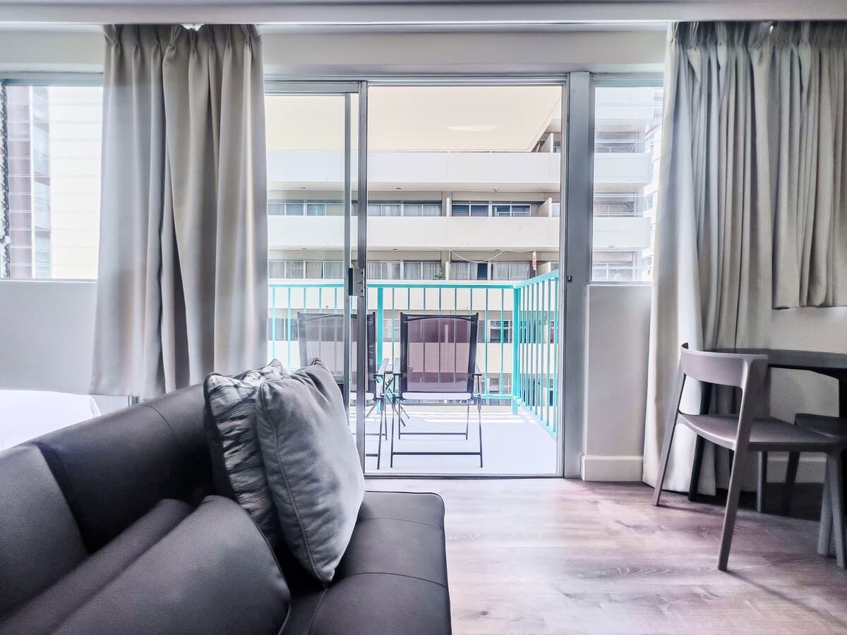 Condo in Honolulu · ★4.82 · Studio · 1 bed · 1 private bath - Photo 4