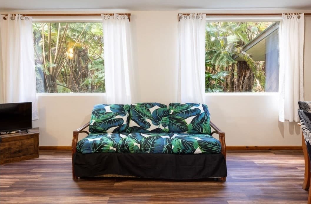 2-bedroom Volcano Tree House Getaway with Hot Tub - Photo 3