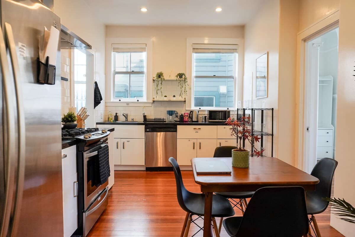 Pacific Heights 6BR with Rooftop City Views - Photo 1