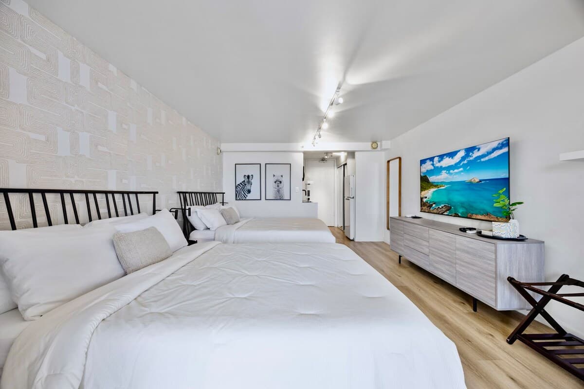 29FL-Gorgeous Renovated Studio in Central Waikiki~ - Photo 2