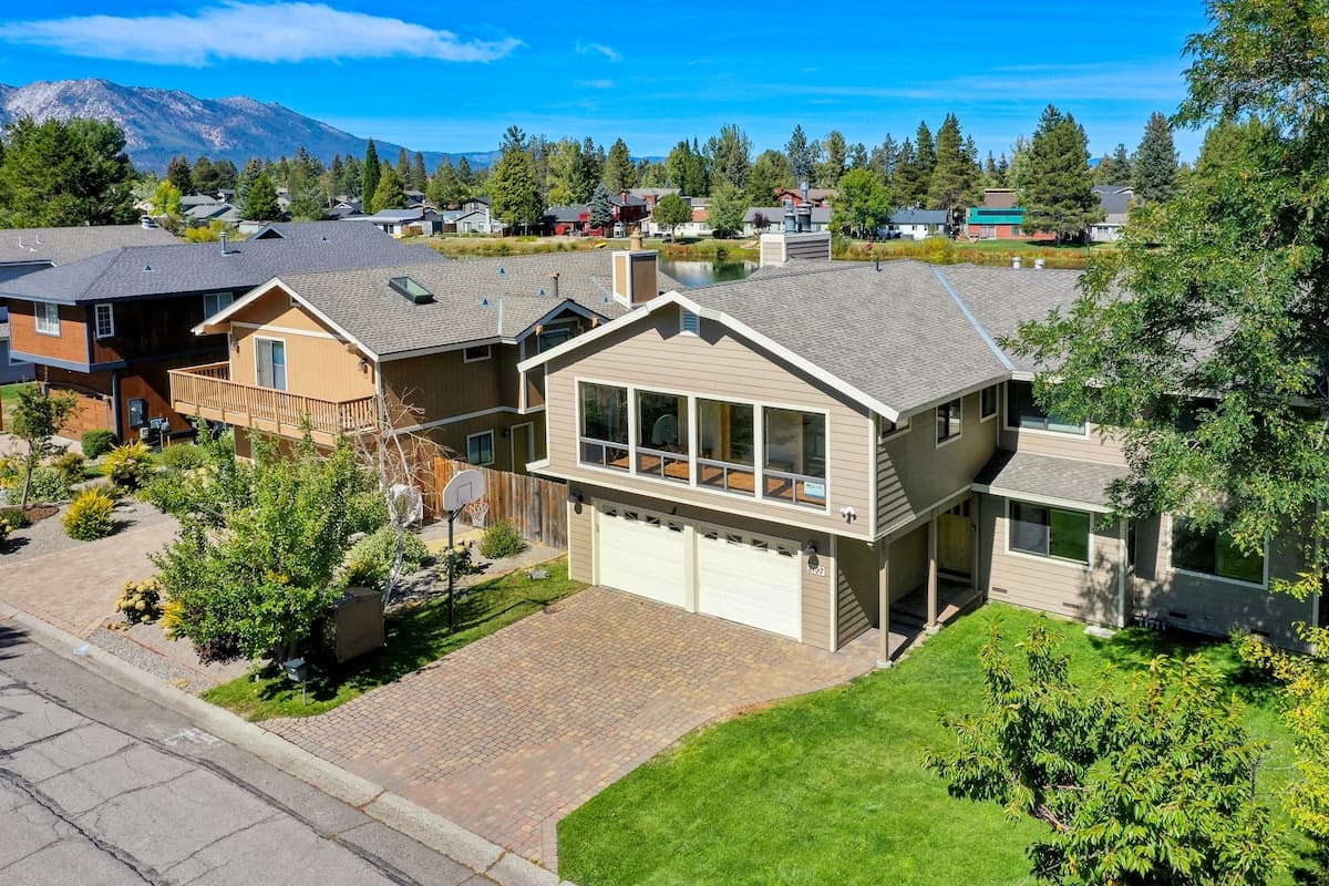 Lake Tallac Lagoon Home with Hot Tub & Tahoe Keys - Photo 4
