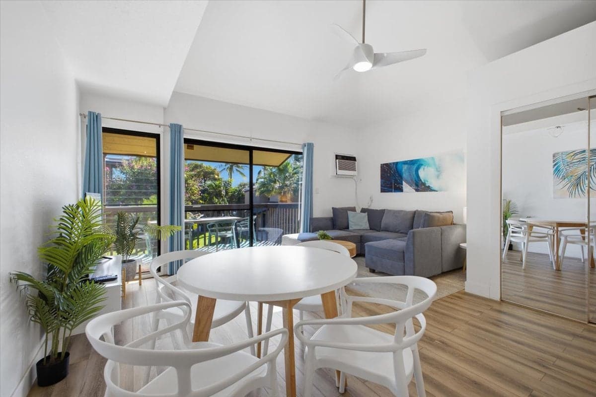 Condo in Kihei · ★4.82 · 2 bedrooms · 2 beds · 1 private bath - Photo 3
