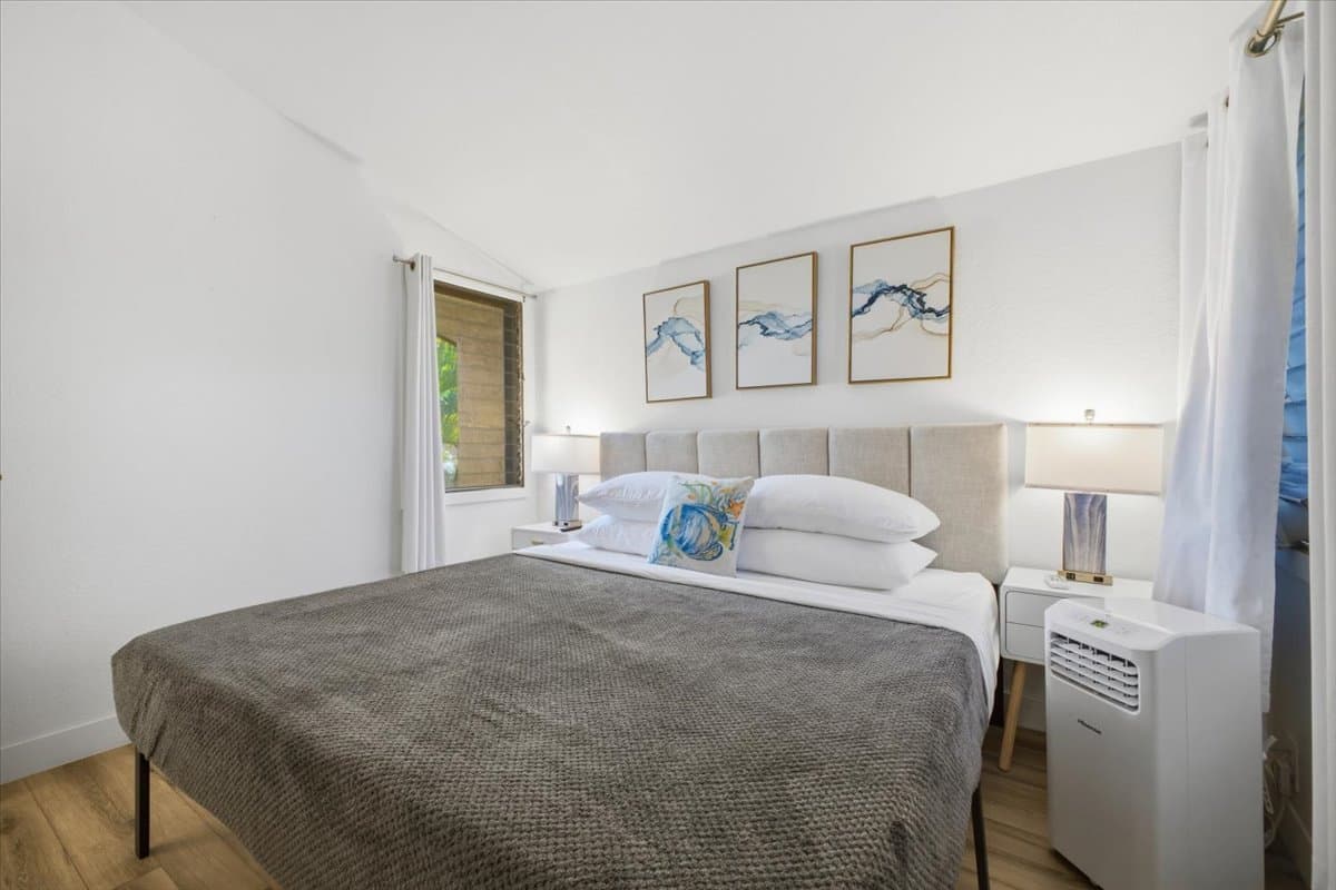 Condo in Kihei · ★4.82 · 2 bedrooms · 2 beds · 1 private bath - Photo 2