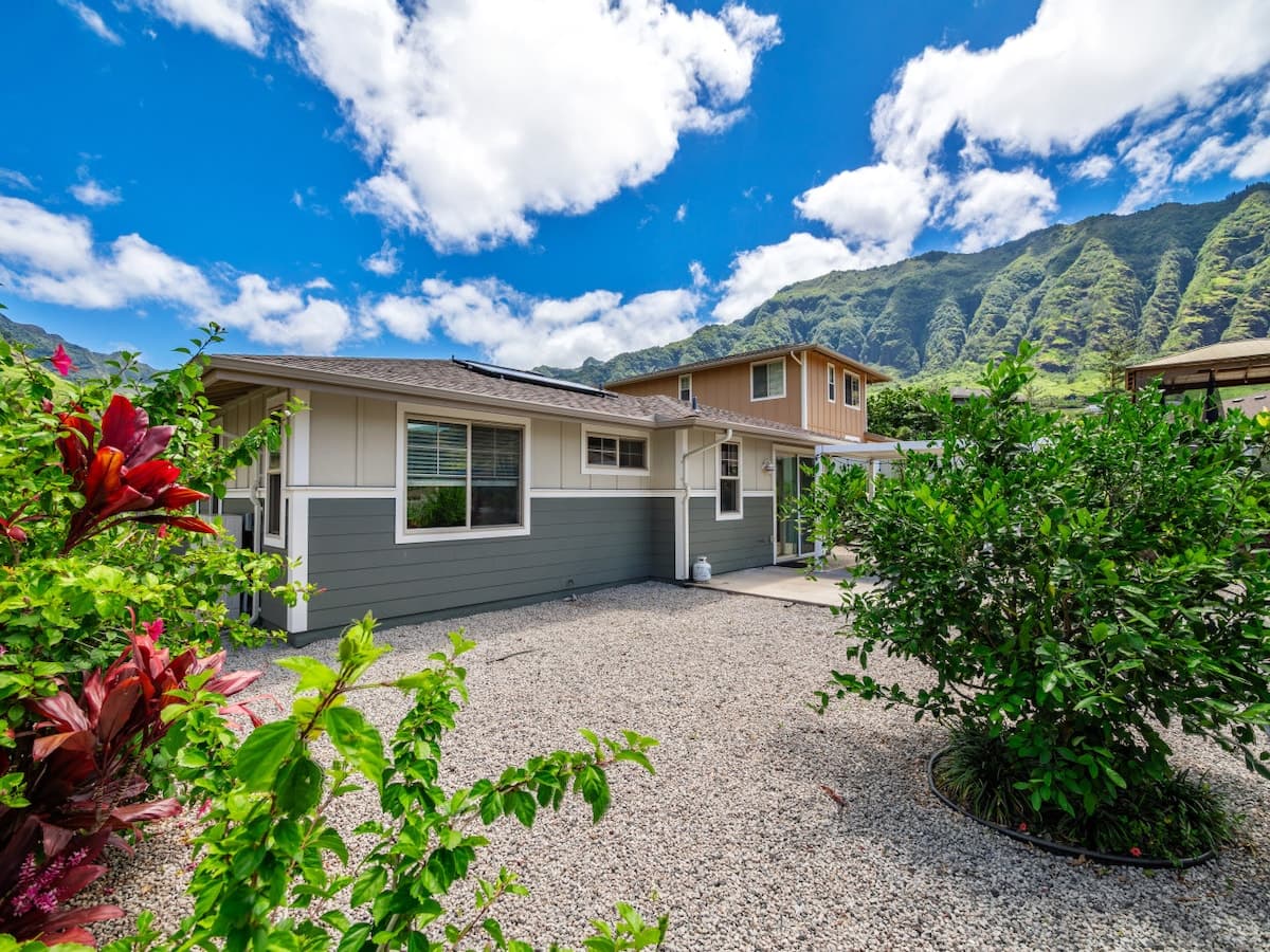 Home in Waianae · ★4.98 · 3 bedrooms · 6 beds · 2 private baths - Photo 1