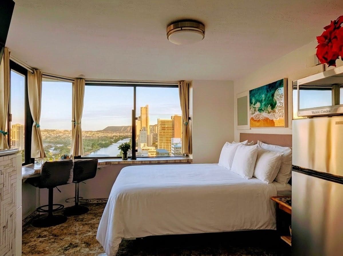 Hotel in Honolulu · ★4.97 · Studio · 1 bed · 1 private bath - Photo 1