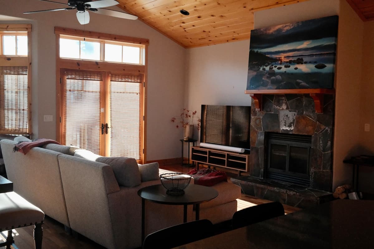 Tranquil Truckee Cabin with Heated Floors - Photo 2