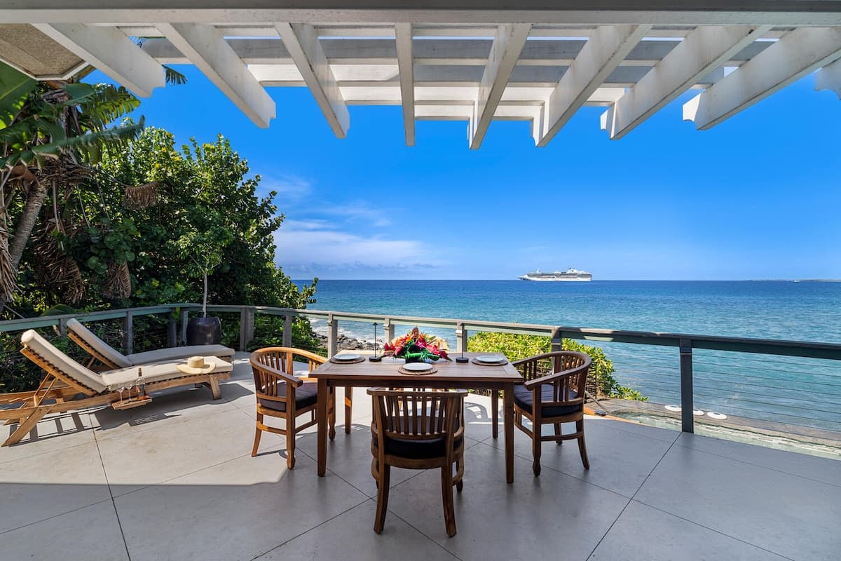 Home in Kailua-Kona · ★4.85 · 2 bedrooms · 3 beds · 2.5 baths - Photo 5