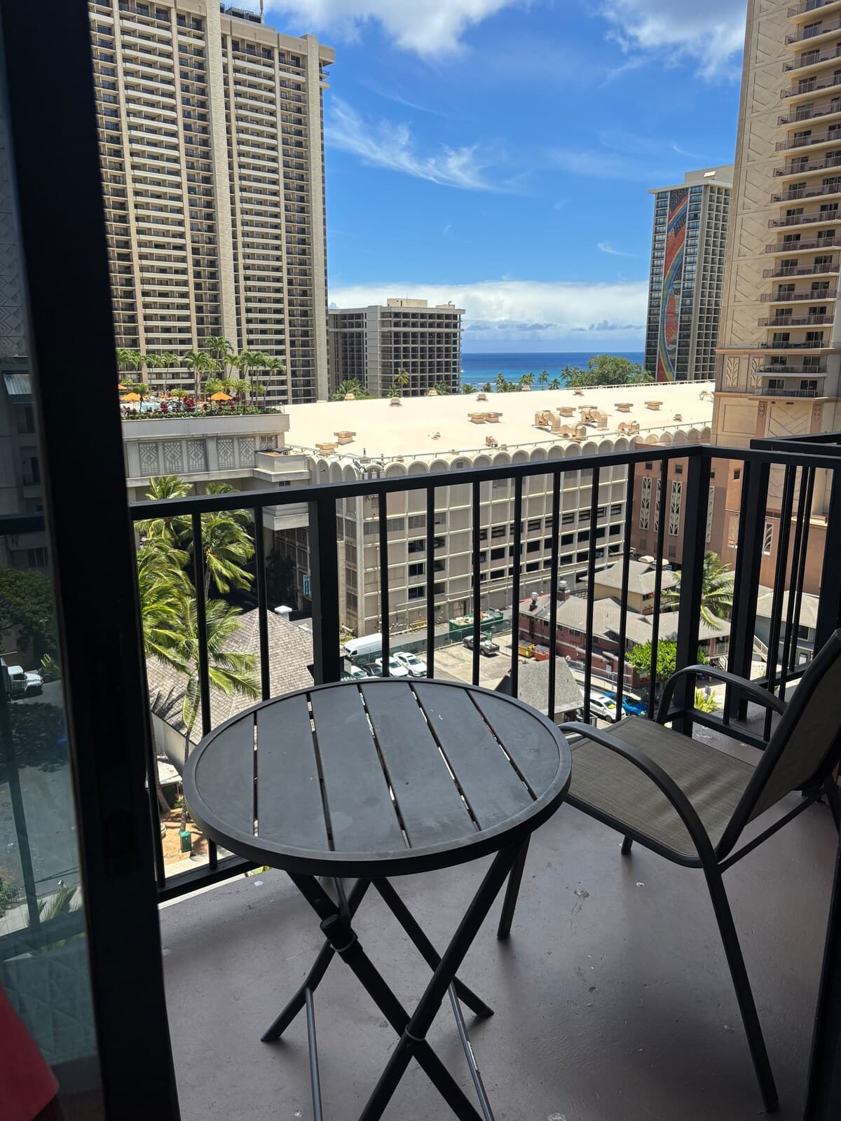 Condo in Honolulu · ★4.63 · Studio · 2 beds · 1 shared bath - Photo 1